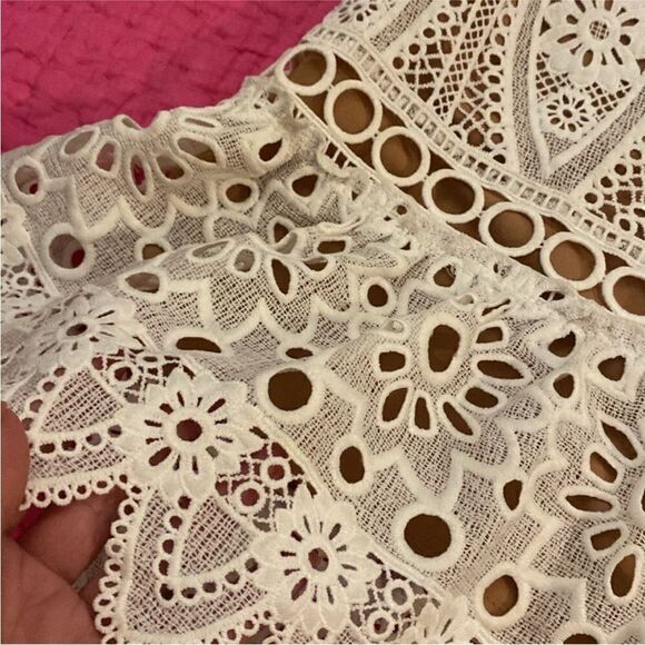 Michael Kors Cream Lace Mini Skirt, US2 - Picture 3 of 8